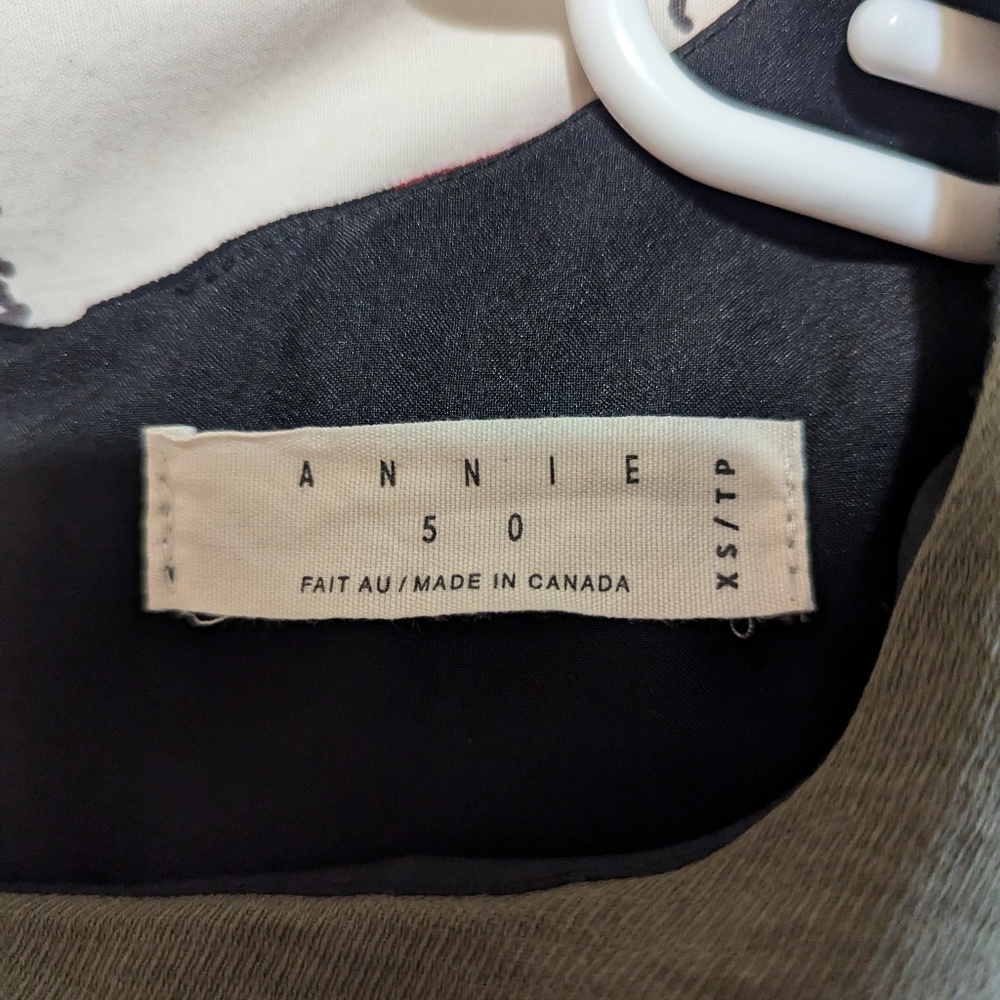 Annie50 back pattern dress - Picture 4 of 5